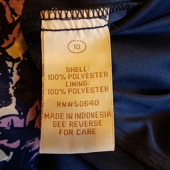 Dress - Picture 6 of 6